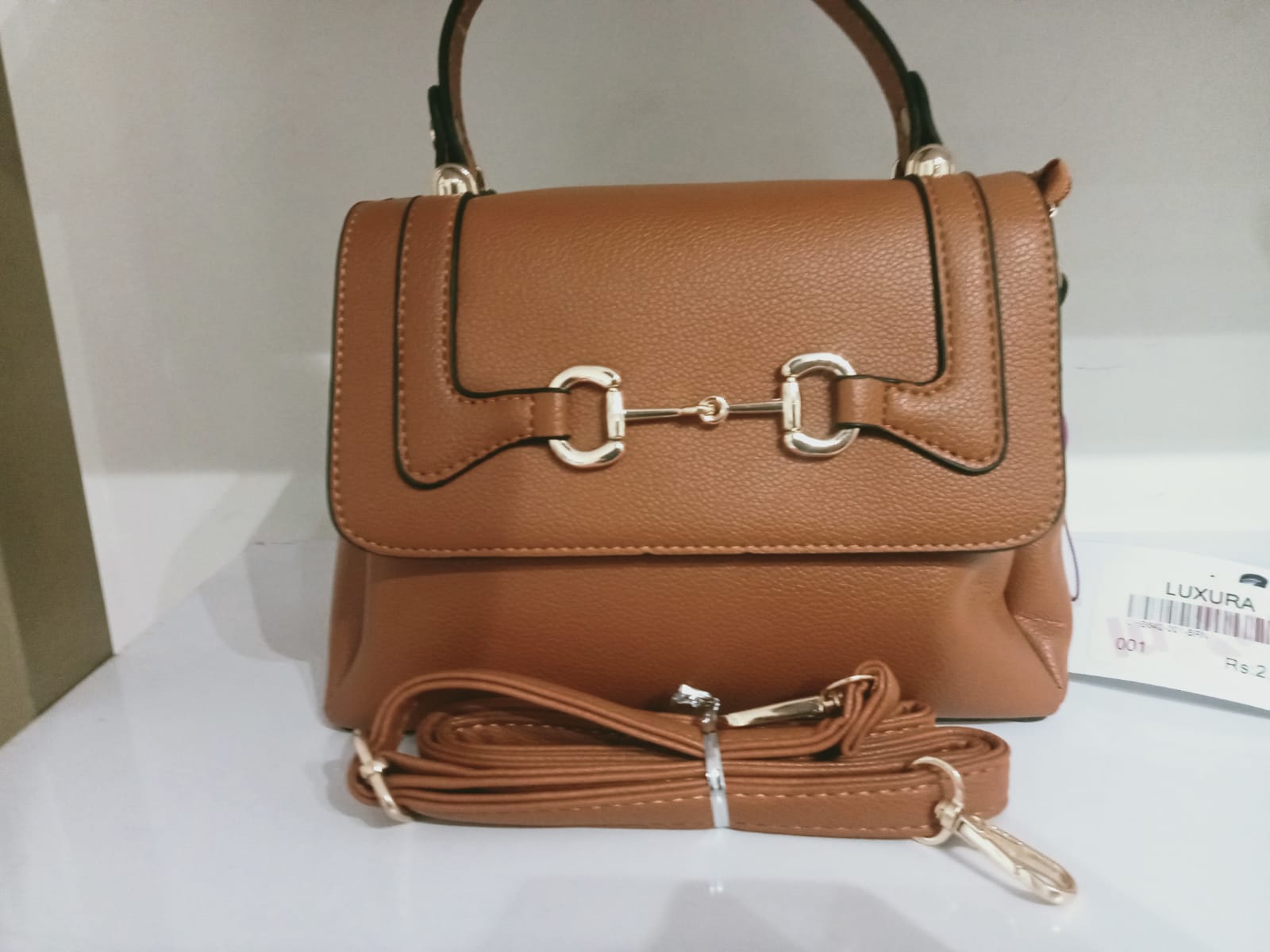 Luxura Elegant Handbag – Premium Faux Leather
